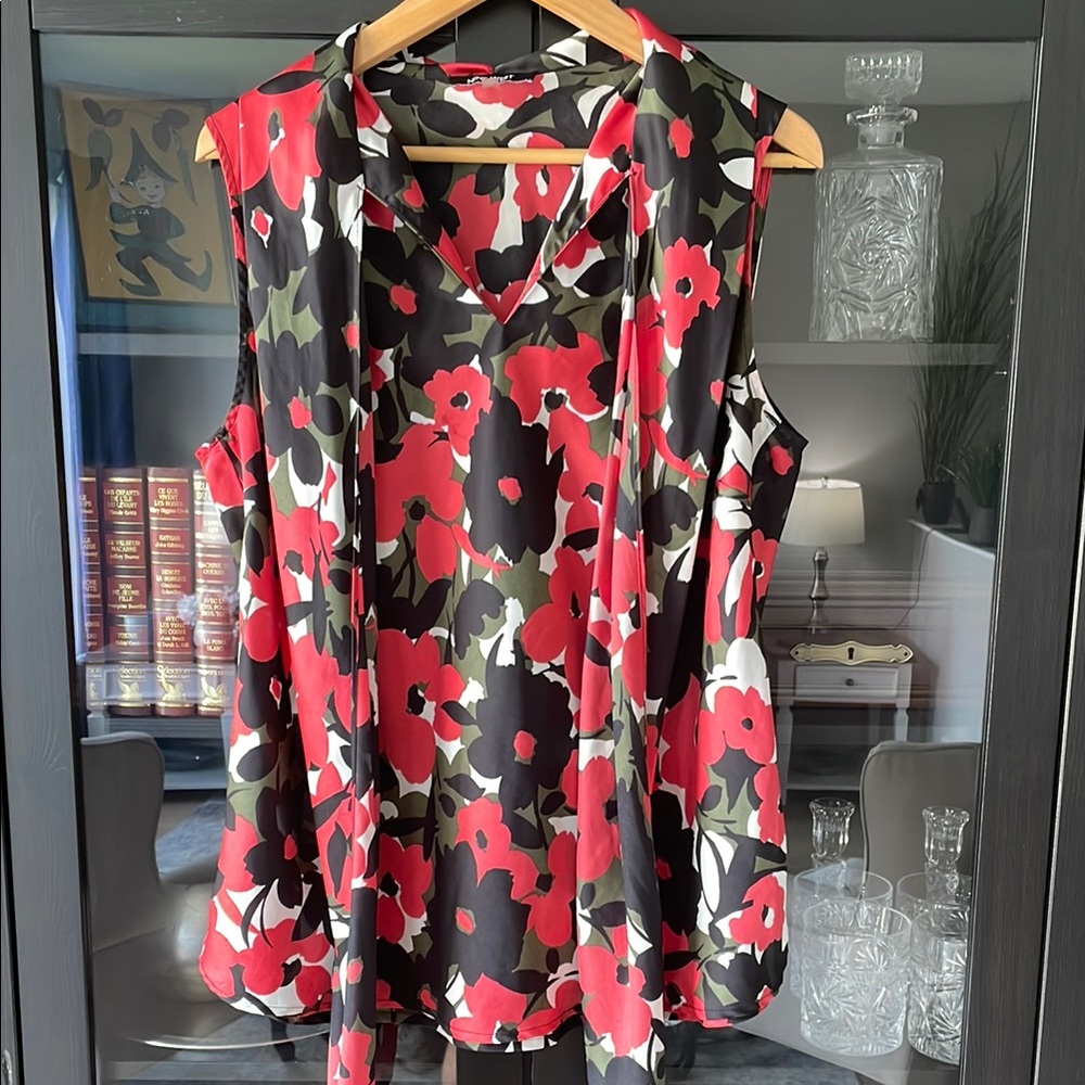 ♻️Nine West Red Graphic Blouse Relaxed Style